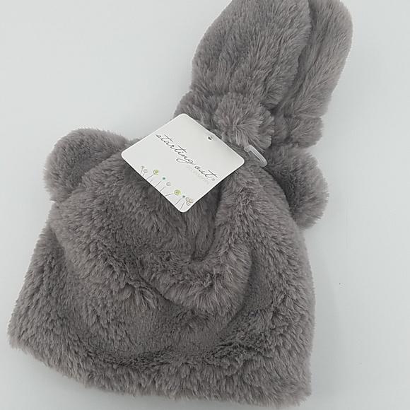 Starting Out Other - NWT Faux Fur Hat/Mittens